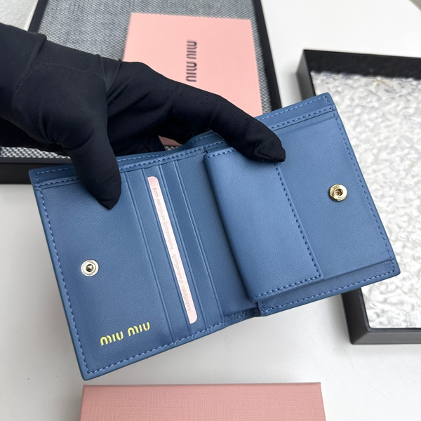 超激安ブランド財布偽物細部ディテール